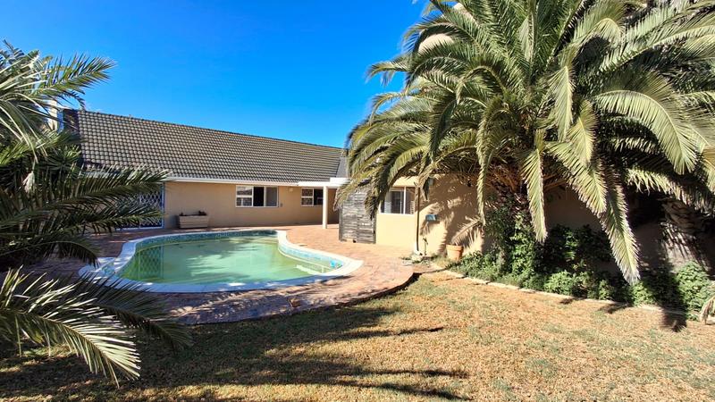 4 Bedroom Property for Sale in Flamingo Vlei Western Cape